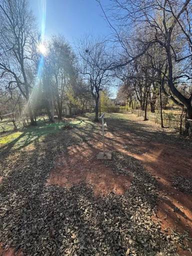 Main picture of 1502 SE 64th St