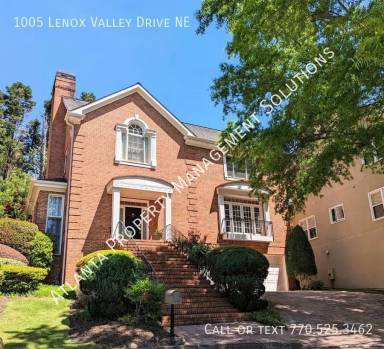 Main picture of 1005 Lenox Valley Dr NE