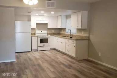 Main picture of 8223 W Roosevelt St