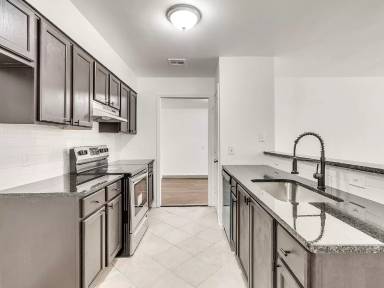 Main picture of 816 NE 32nd St