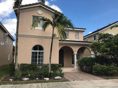 Main picture of 27501 SW 143rd Ct