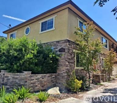 Main picture of 5626 Laurel Canyon Blvd