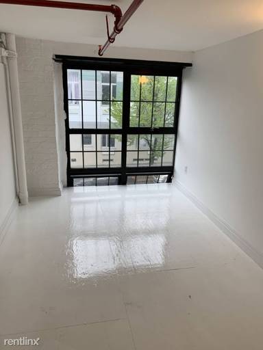Main picture of 345 Eldert St