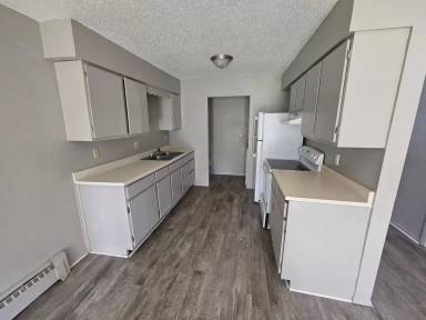 Main picture of 307 N Prairieview Rd
