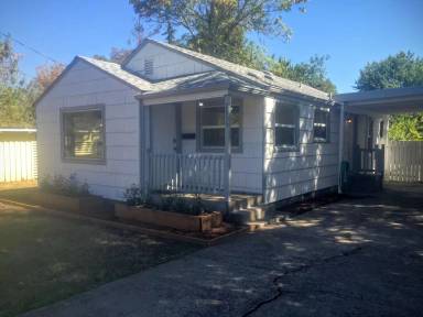 Main picture of 2945 Mill St