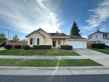 Main picture of 201 Summer Grove Cir