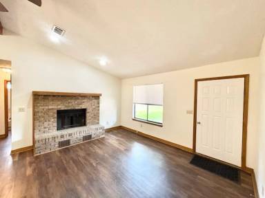Main picture of 912 Nutmeg Ave