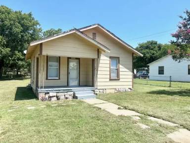 Main picture of 1211 3rd Ave NE