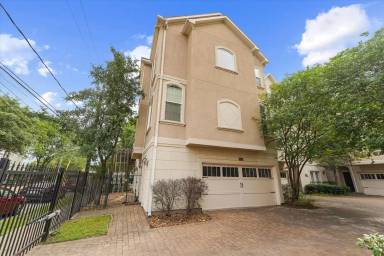 Main picture of 2418 Ralph St