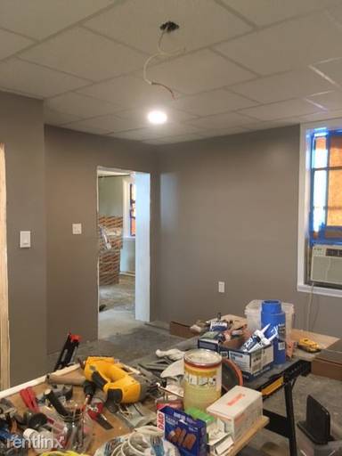 Main picture of 302 S Ridgewood Ave