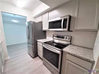 Main picture of 8036 Bayou Fountain Ave