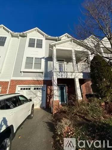 Main picture of 141 Brookwood Dr