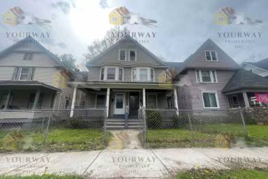 Main picture of 313 Kenwood Ave