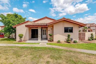 Main picture of 740 NW 105th Pl