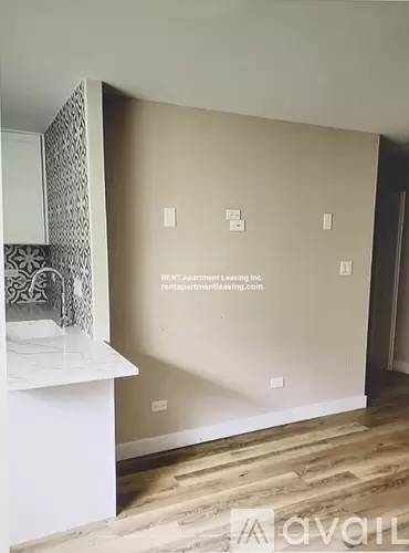 Main picture of 663 W Grace St