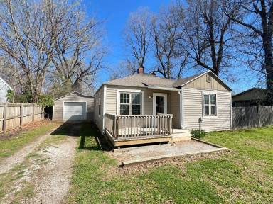 Main picture of 2611 W Brower St