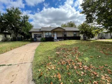 Main picture of 723 NW 32nd St