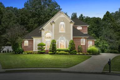 Main picture of 132 Weymouth Ct