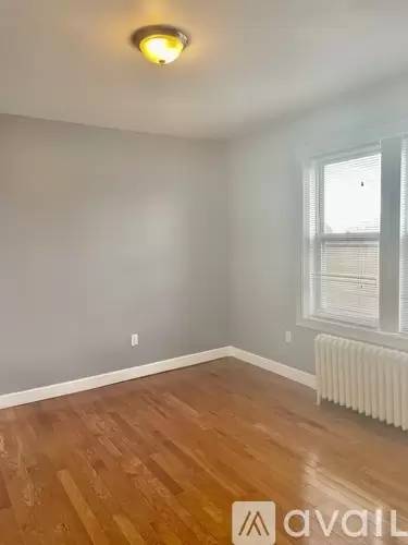 Main picture of 1084 Kennedy Blvd