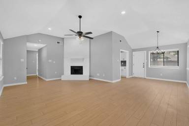 Main picture of 3701 University Dr