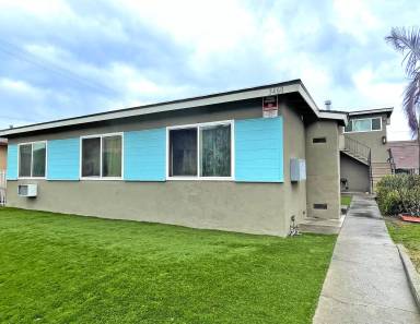 Main picture of 3460 E 67th St