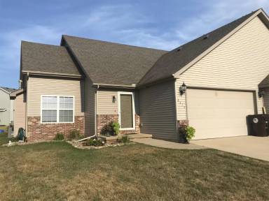 Main picture of 2228 W Geneva Rd