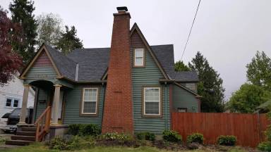 Main picture of 1620 Broadway St NE