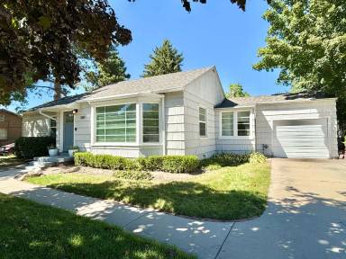 Main picture of 1491 E Maple Ave