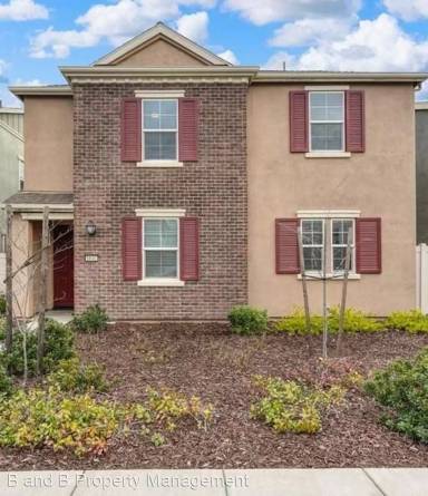 Main picture of 1017 Dennington Pl