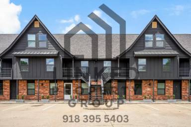 Main picture of 3711 S Indianapolis Ave