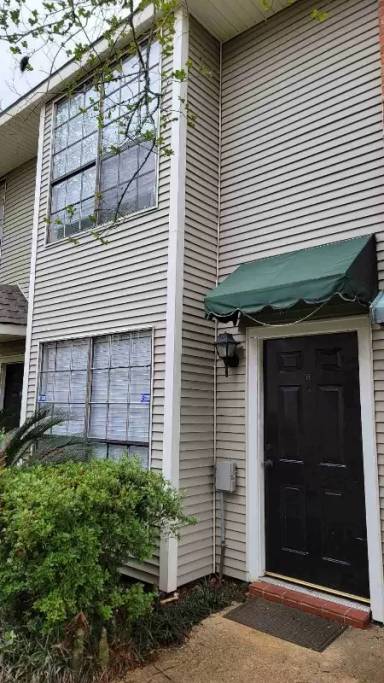 Main picture of 2632 S Roth Ave