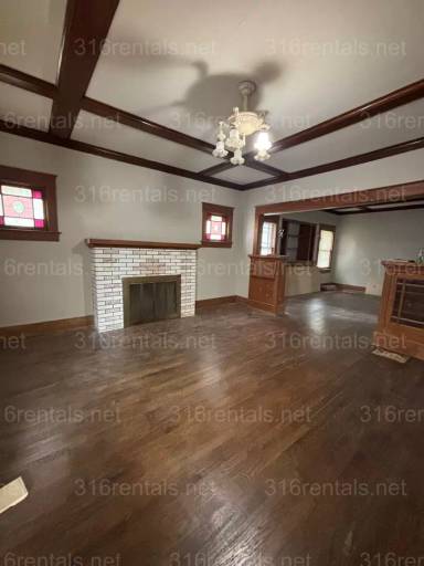 Main picture of 524 W 4th Ave