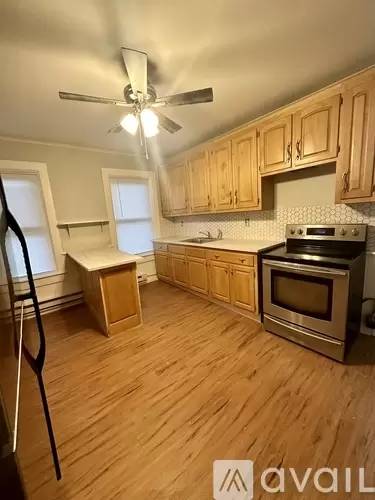 Main picture of 56 Grand Ave