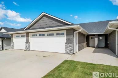 Main picture of 4512 W 34th St N