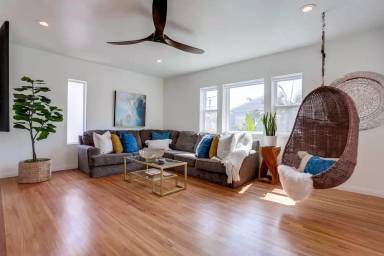 Main picture of 832 Brighton Ct