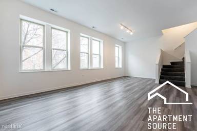 Main picture of 2700 W North Ave