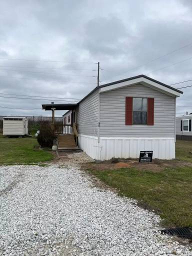 Main picture of 3000 Lee Road 56