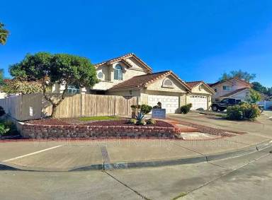 Main picture of 835 Crosspoint Ct