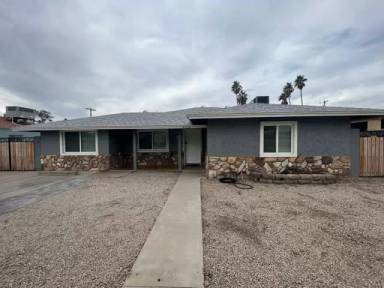 Main picture of 4224 N 15th Ave
