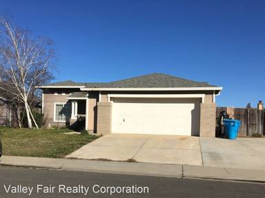 Main picture of 1583 Lariat Ln