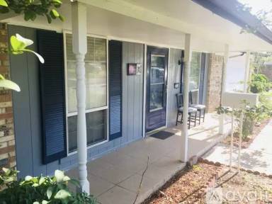 Main picture of 2816 Lago Vista Loop