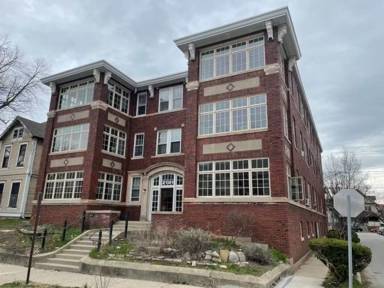 Main picture of 2101 N Pennsylvania St