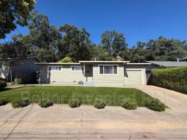 Main picture of 206 Rosemary Ln
