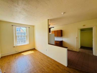 Main picture of 152 W Market St