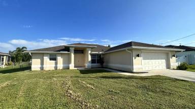 Main picture of 27 NW 28th St