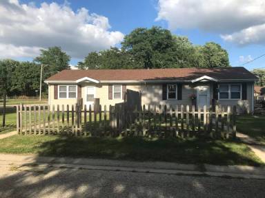 Main picture of 4205 8th St