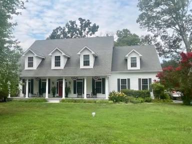 Main picture of 1303 Tongue Cove Dr
