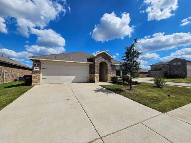 Main picture of 900 Basswood Ln