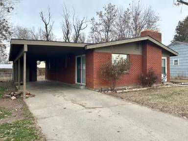 Main picture of 1700 W Spaulding St