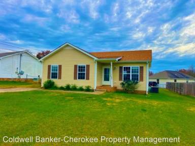 Main picture of 292 Cranklen Cir